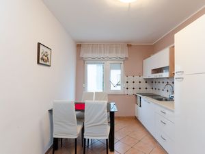 23944137-Ferienwohnung-4-Crikvenica-300x225-5