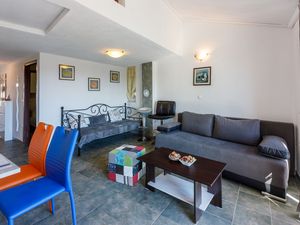 23944509-Ferienwohnung-3-Crikvenica-300x225-4