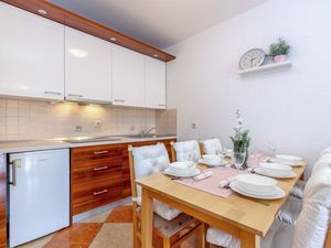 Ferienwohnung für 5 Personen (60 m²) in Crikvenica
