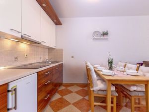 23945045-Ferienwohnung-5-Crikvenica-300x225-5