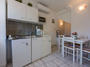 23945191-Ferienwohnung-4-Crikvenica-300x225-1