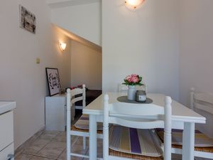 23945191-Ferienwohnung-4-Crikvenica-300x225-2