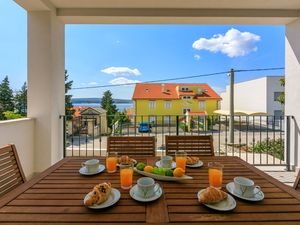 23945489-Ferienwohnung-6-Crikvenica-300x225-3