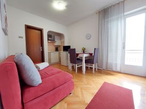 23946344-Ferienwohnung-2-Crikvenica-300x225-1