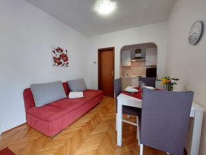 23946344-Ferienwohnung-2-Crikvenica-300x225-2