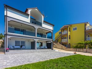 23945622-Ferienwohnung-4-Crikvenica-300x225-3