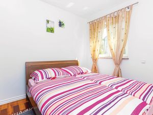 23725998-Ferienwohnung-5-Crikvenica-300x225-3