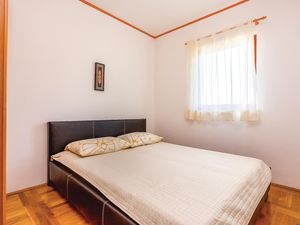 23726046-Ferienwohnung-4-Crikvenica-300x225-4