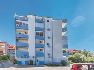 23727629-Ferienwohnung-3-Crikvenica-300x225-3