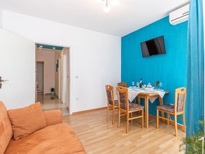 23727746-Ferienwohnung-4-Crikvenica-300x225-3