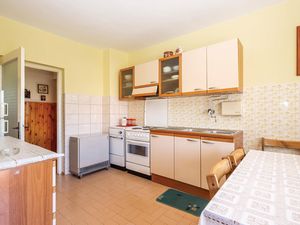 23741020-Ferienwohnung-5-Crikvenica-300x225-2