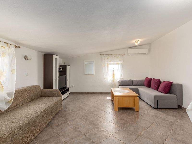 23743800-Ferienwohnung-4-Crikvenica-800x600-2