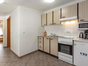 23743800-Ferienwohnung-4-Crikvenica-300x225-3