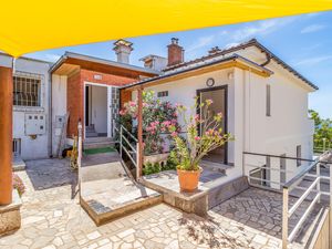 23755311-Ferienwohnung-4-Crikvenica-300x225-3