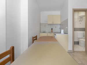 23755732-Ferienwohnung-2-Crikvenica-300x225-5