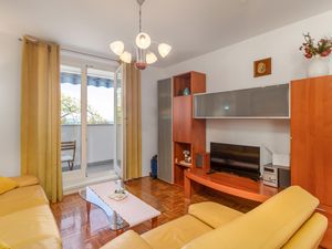 23763768-Ferienwohnung-4-Crikvenica-300x225-2