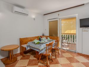 23949485-Ferienwohnung-4-Crikvenica-300x225-3