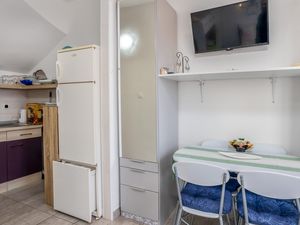 24001242-Ferienwohnung-4-Crikvenica-300x225-2