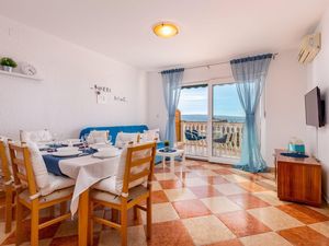 24003165-Ferienwohnung-5-Crikvenica-300x225-3