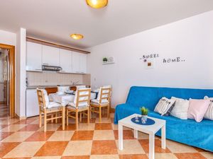 24003175-Ferienwohnung-5-Crikvenica-300x225-2