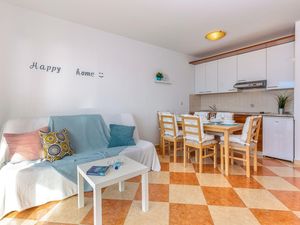 24003178-Ferienwohnung-5-Crikvenica-300x225-2