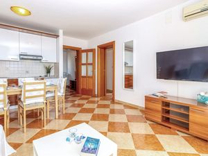 24003178-Ferienwohnung-5-Crikvenica-300x225-3