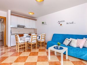 24003180-Ferienwohnung-5-Crikvenica-300x225-4