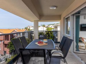 24003343-Ferienwohnung-6-Crikvenica-300x225-5