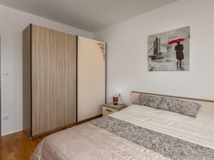 23727784-Ferienwohnung-5-Crikvenica-300x225-5