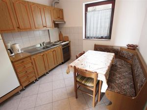 18323905-Ferienwohnung-4-Crikvenica-300x225-3