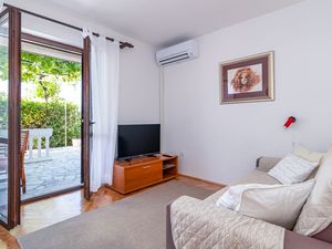 18559768-Ferienwohnung-4-Crikvenica-300x225-1