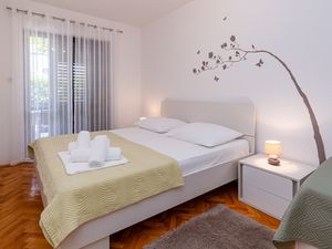 18559888-Ferienwohnung-5-Crikvenica-300x225-5