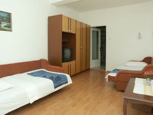 19046633-Ferienwohnung-2-Crikvenica-300x225-4