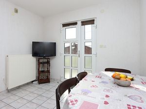 19126606-Ferienwohnung-4-Crikvenica-300x225-2