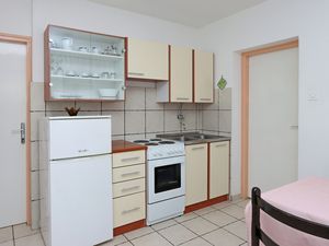 19127902-Ferienwohnung-4-Crikvenica-300x225-4