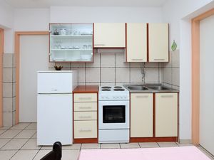 19127902-Ferienwohnung-4-Crikvenica-300x225-5