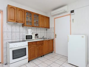 19129098-Ferienwohnung-4-Crikvenica-300x225-3