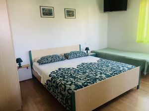 19127128-Ferienwohnung-3-Crikvenica-300x225-5