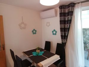 19163426-Ferienwohnung-4-Crikvenica-300x225-1