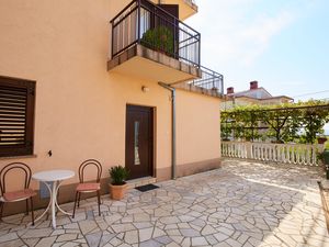 23332499-Ferienwohnung-2-Crikvenica-300x225-0