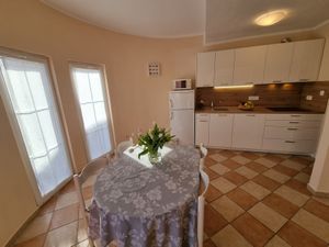 23955532-Ferienwohnung-5-Crikvenica-300x225-5