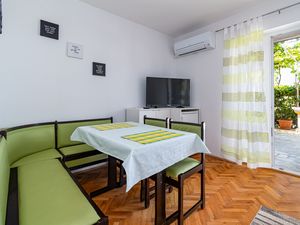 23928528-Ferienwohnung-5-Crikvenica-300x225-1