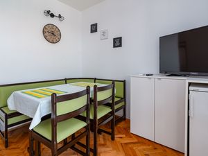 23928528-Ferienwohnung-5-Crikvenica-300x225-2