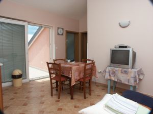 18688060-Ferienwohnung-4-Crikvenica-300x225-2