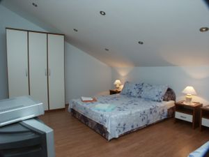 18688061-Ferienwohnung-4-Crikvenica-300x225-3