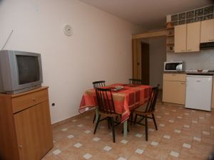 18692812-Ferienwohnung-4-Crikvenica-300x225-2