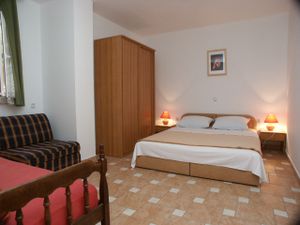 18692812-Ferienwohnung-4-Crikvenica-300x225-4