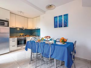 23728070-Ferienwohnung-6-Crikvenica-300x225-2