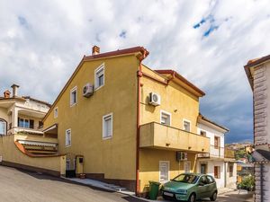 23728070-Ferienwohnung-6-Crikvenica-300x225-5