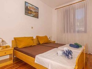 24028072-Ferienwohnung-8-Crikvenica-300x225-4